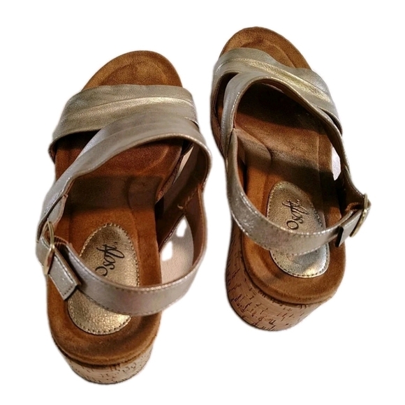 Womens Cork Wedge Comfort Sandals Size 9.5 Gold Metallic Slingback Platform - Picture 10 of 11